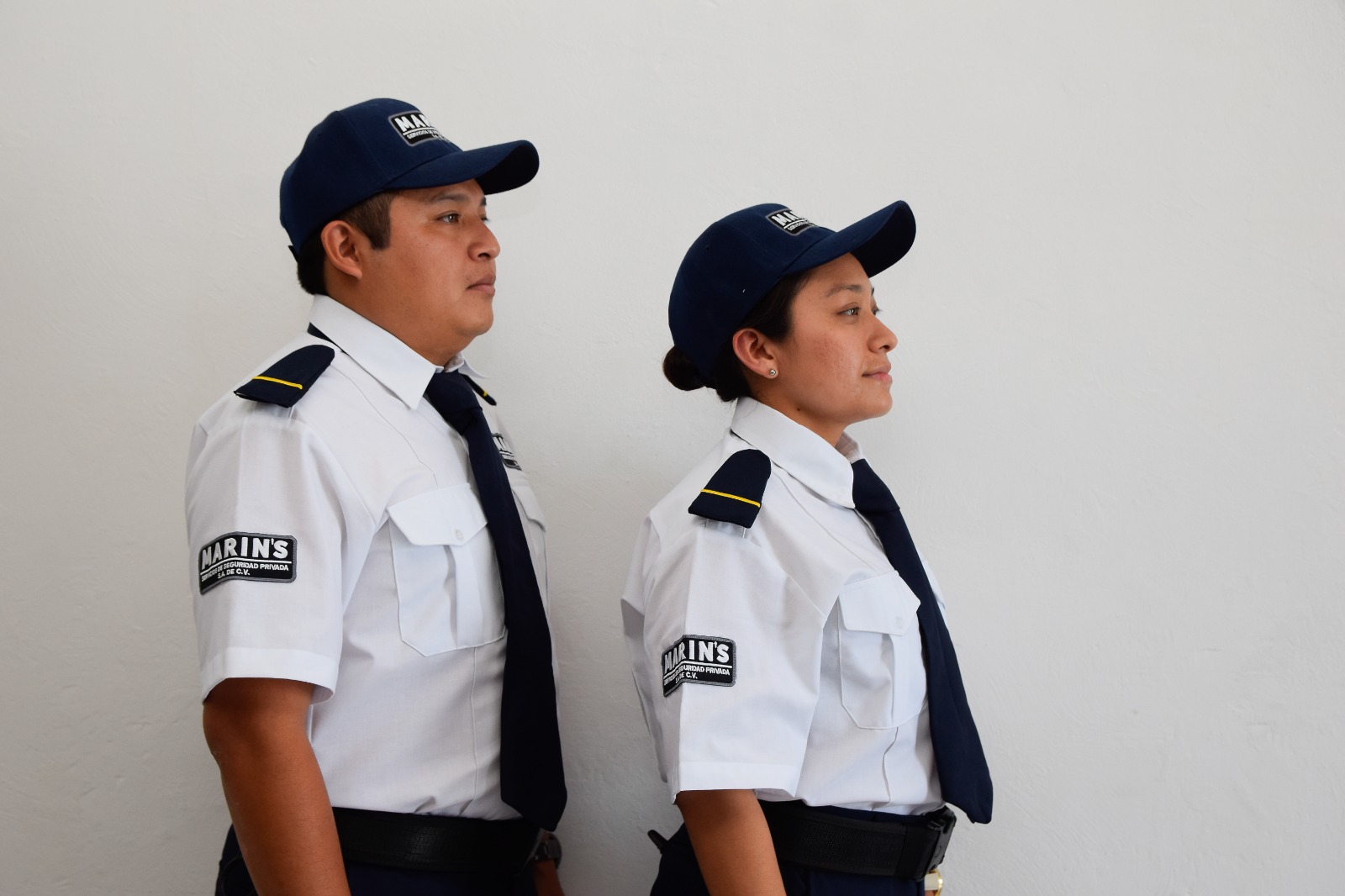 Oficiales de seguridad